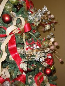 Decorate your Christmas tree - Christmas floral spray